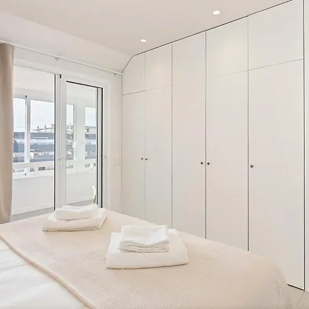 Penthouse With Terrace Near Gran Via And Camp Nou Apartament