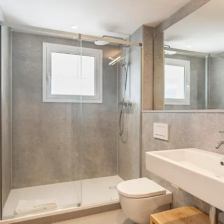 Apartament Penthouse With Terrace Near Gran Via And Camp Nou *